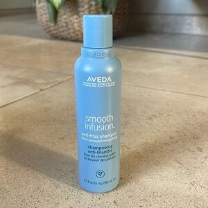 Aveda smooth infusion™ anti-frizz shampoo